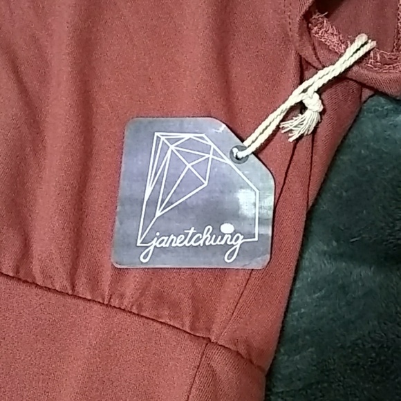 Ruffle Sleeve Ruched Top - Picture 3 of 4